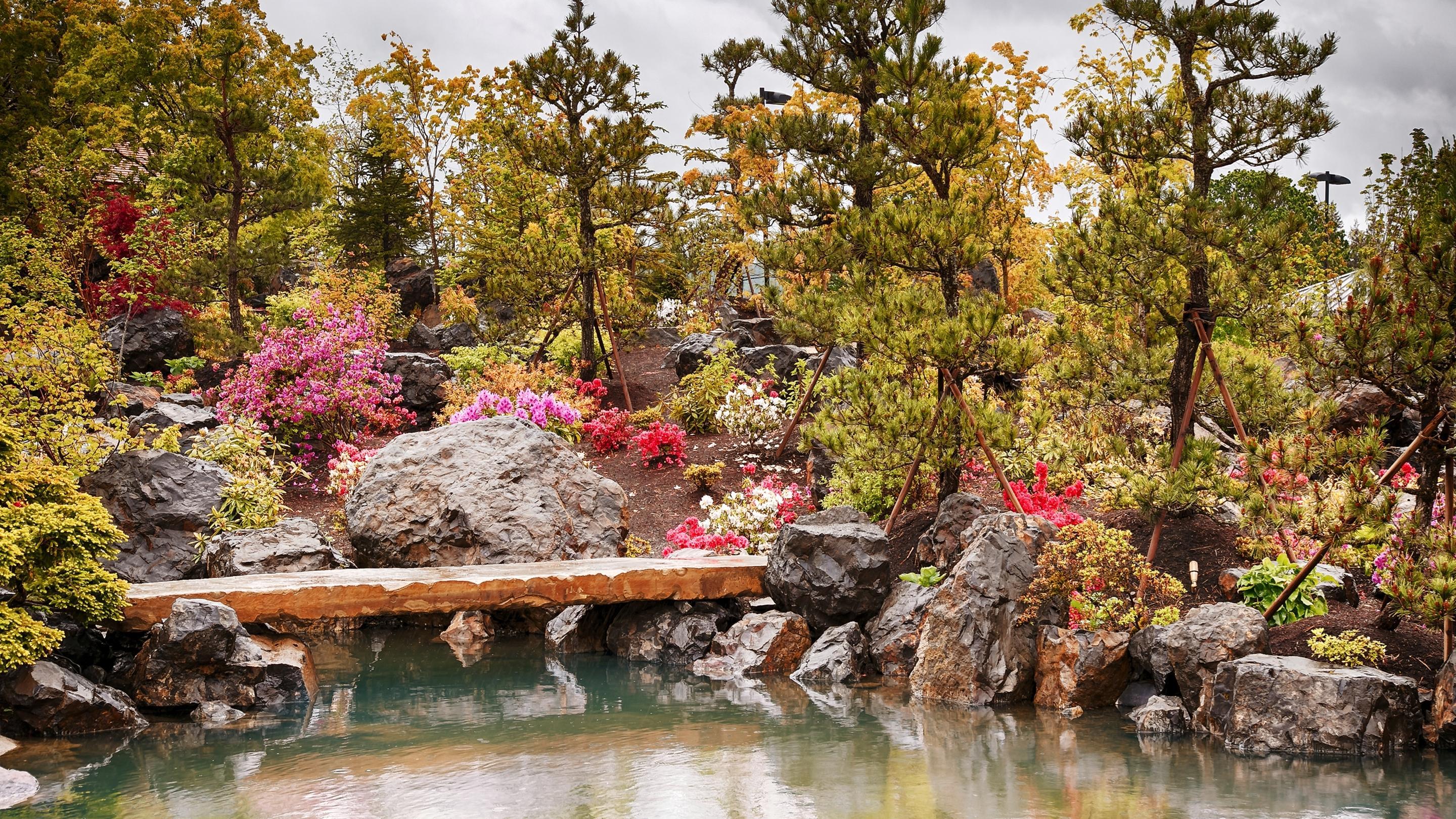 Western Premier Boulder Falls Hotel 4*