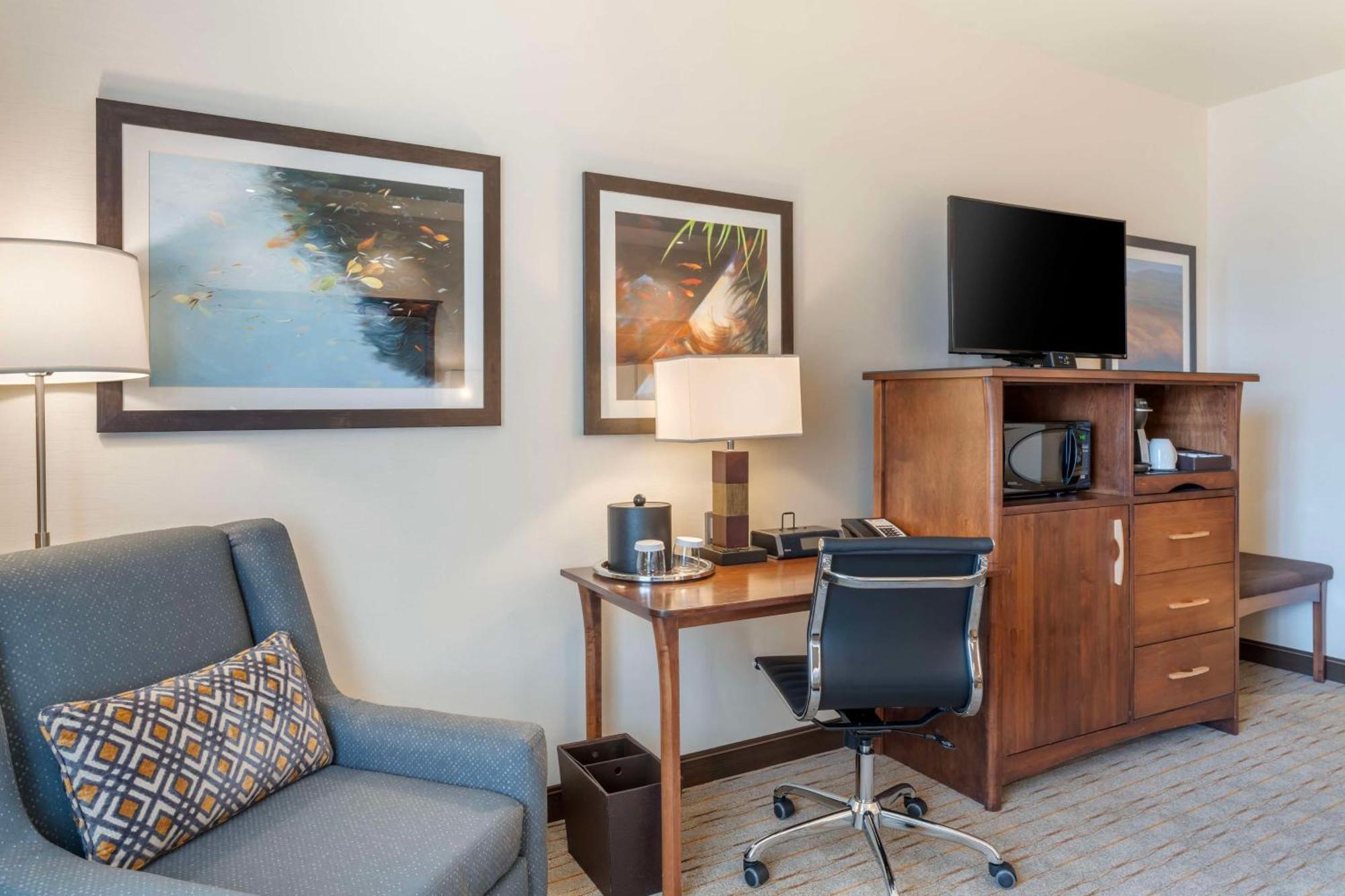 Western Premier Boulder Falls Hotel