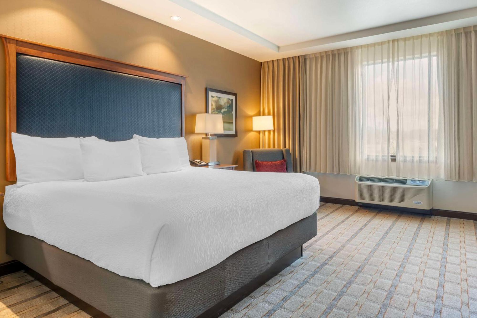 Western Premier Boulder Falls Hotel Lebanon