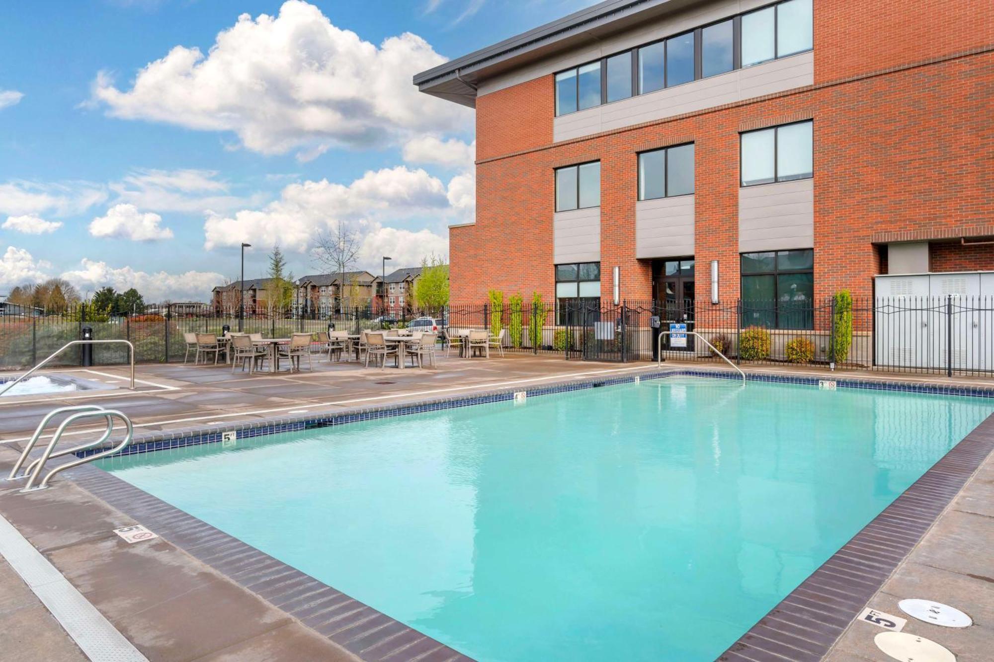 Hotel Western Premier Boulder Falls Lebanon